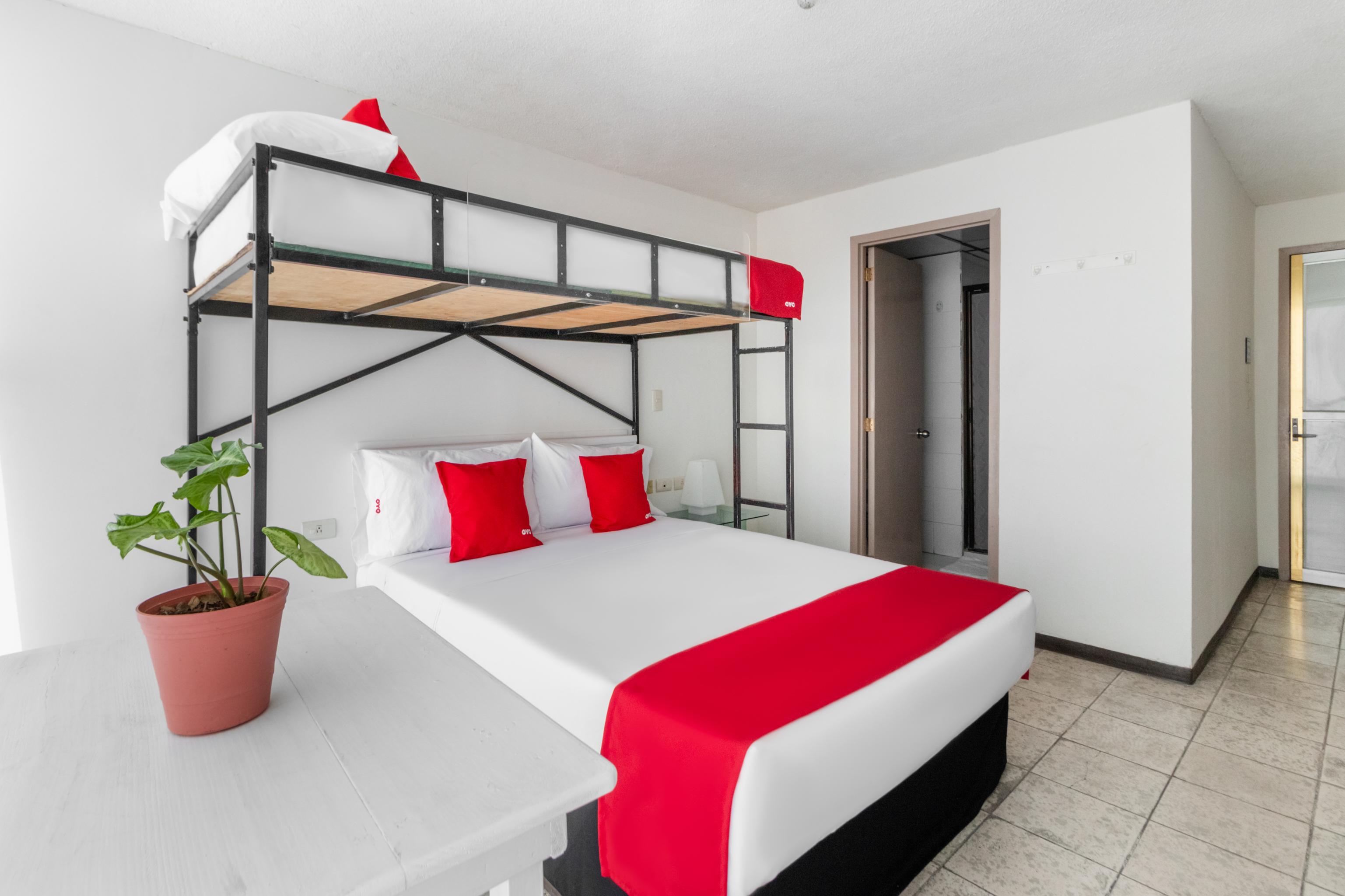 Oyo Hotel Del Llanito, Аґуаскальєнтес Екстер'єр фото