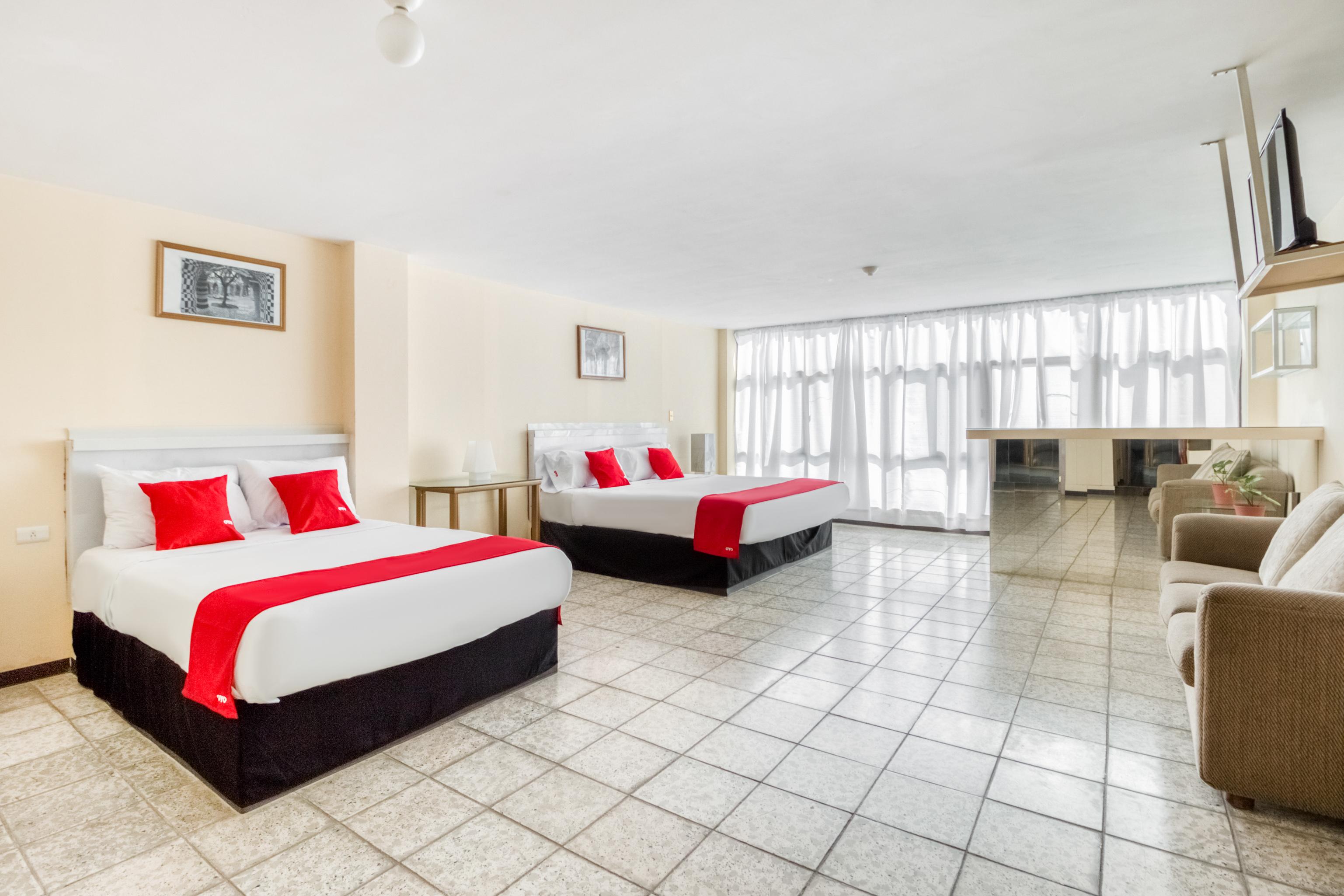Oyo Hotel Del Llanito, Аґуаскальєнтес Екстер'єр фото
